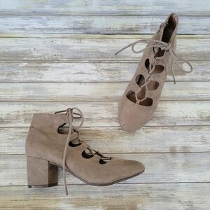 Attention Cori Lace-Up Heels Ankle Boots Faux Suede Women's Size 6 Tan Camel